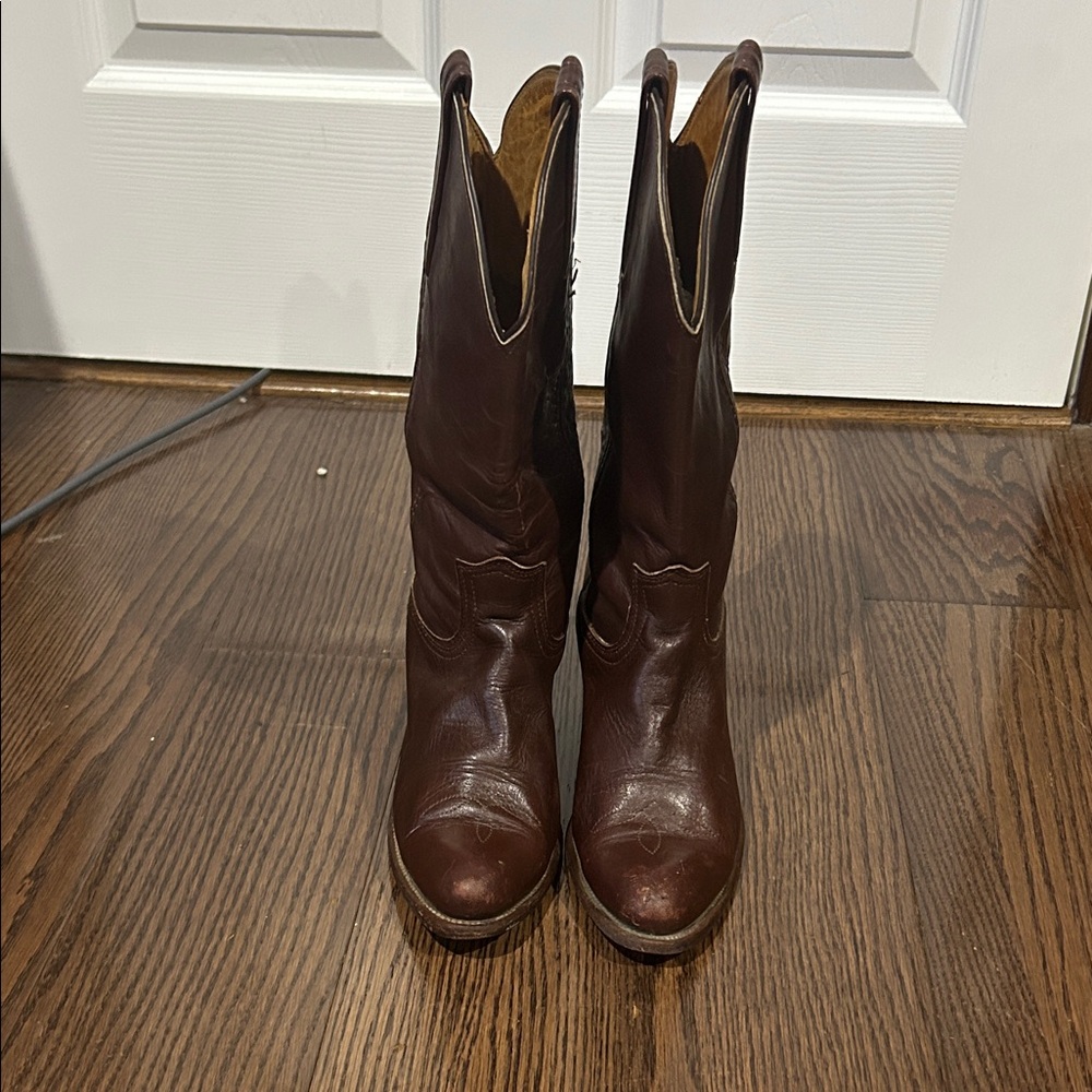 Vtg Frye brown leather pull on cowboy boots 8.5 - Picture 2 of 9